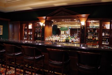 Classic Western bar in Haven