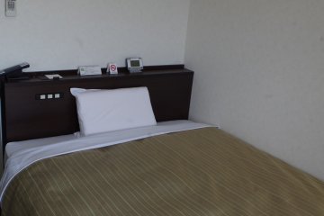 Single room of Kyoto Plaza Hotel just moments from JR Kyoto Station
