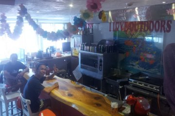 Chilling in the cafe