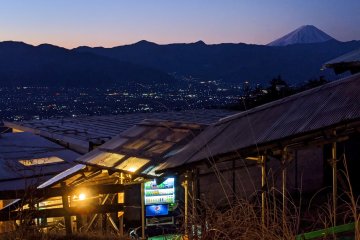 Hottarakashi Onsen before opening