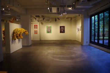 Free entry to the Gallery for guests and visitors of Hotel Anteroom in Kujo one stop south of Kyoto
