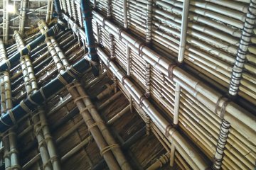 Bamboo rope ceiling, Kangien