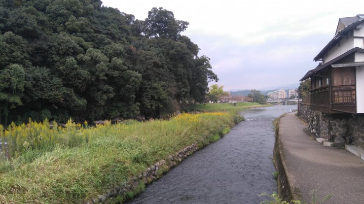 Following the river in Kumamachi 