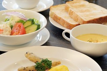 Western style breakfast