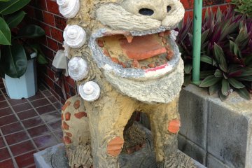 <p>A shisha dog greets customers at the entrance to the restaurant</p>