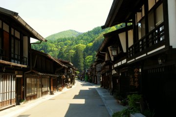 Narai's main street