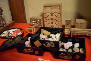I love all the knick-knacks here