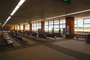 Waiting area by the boarding gate