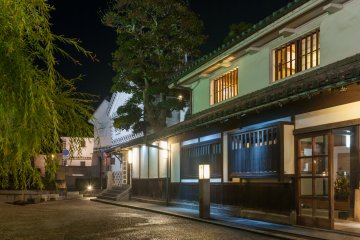 Atmosfer retro-modern akan membuat Anda terbawa dalam suasana kesendirian