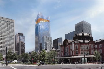 Torch Tower and Tokiwabashi Tower behind Tokyo Station
