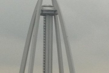Seen from the highway, the 138 Tower.