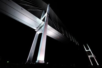 Nagasaki Venus Wing (Dewa Ohashi) adalah landmark baru di Nagasaki