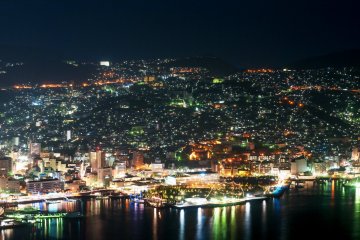 Dari landmark Nagasaki, "Gunung Inasa"