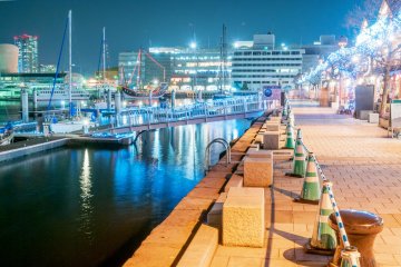 Dermaga Nagasaki, Dejima dengan restoran dan pusat perbelanjaan di sana sini
