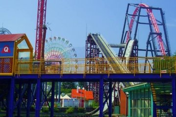 <p>Fuji Q is welcoming you with screams and laughs</p>