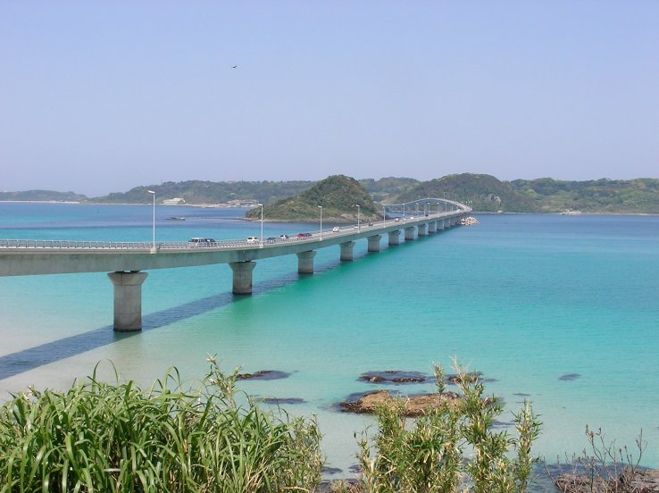 Tsunoshima Bridge is surrounded by stellar views