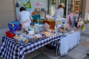 There are various local craft shops set up along the street showcasing the regions reputation for quality hand-made goods