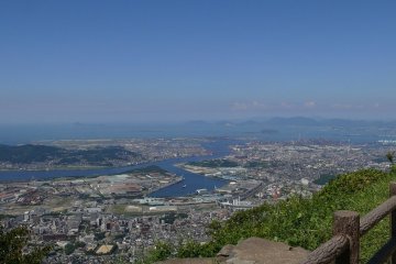 Pemandangan lain dari Gunung Sarakura