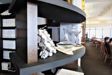 A circular book shelf
