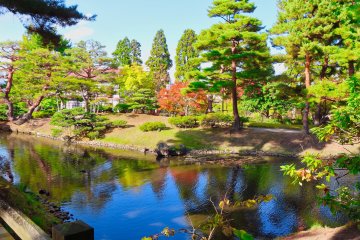 Oyakuen Garden pond