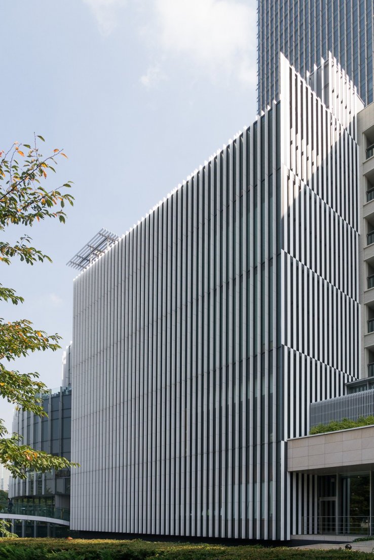 The Suntory Museum of Art has white ceramic accents on the exterior