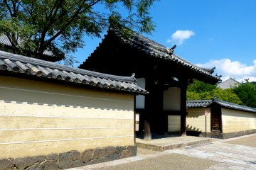 Outer walls of Kaidan-in