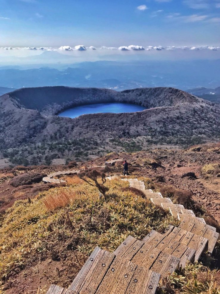View of the trail to Onamino Ike 