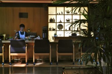 The cafe near the entrance for cake and hot drinks.