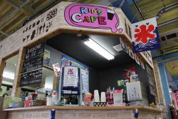<p>The Kid's Cafe offers beverages, deserts, and hot meals for visitors to fill up on before, during or after playing</p>