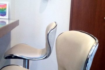 Comfortable counter seats