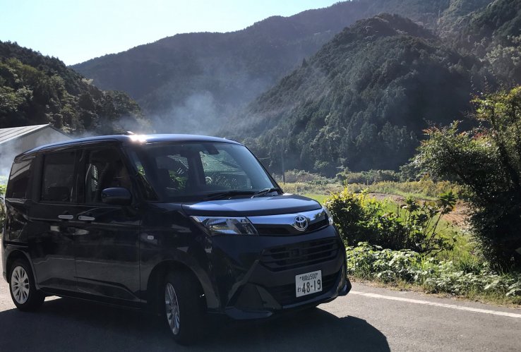 Cruising around narrow country lanes