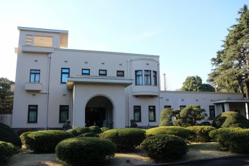 The Lustrous Colors of Art Deco 2021