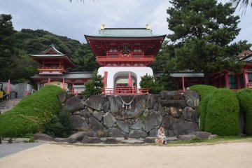 Akama Shrine