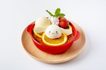 The Cinnamoroll fruit-topped crème brûlée