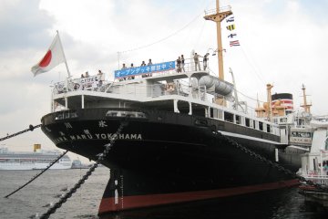 漫步于横滨海滨