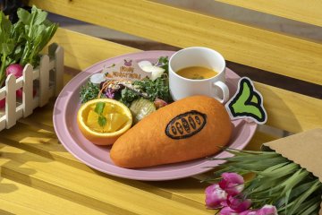 Themed Zootopia sandwich