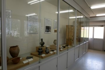 <p>The small visitors center holds artifacts dated back to the time the tomb was built</p>
