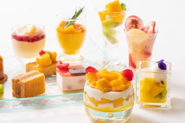 Peach and Mango Sweets Parade 2021