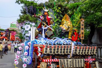 The colours and decoration of all 10 floats is incredible and best enjoyed close up before the festival starts