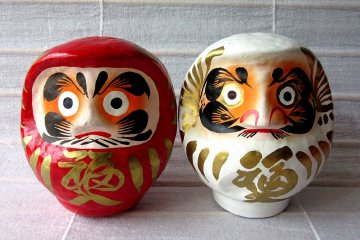Daruma dolls