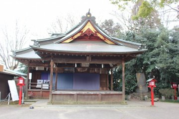 Kagura stage at Washinomiya Shrine