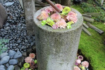 The famous water font of Gyoda Hachiman Shrine
