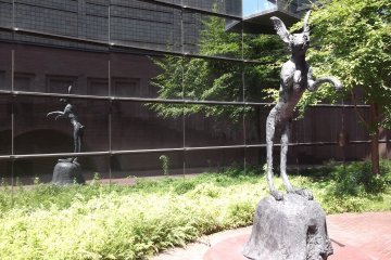 I have no idea what this is a sculpture of