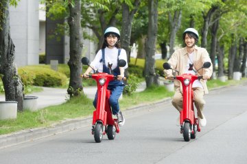 Mopeds: A New Transport Service in Tokyo