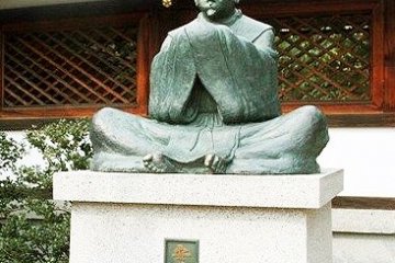 The monument to Abe no Seimei near the main building
