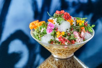 Vegan cold flower ramen