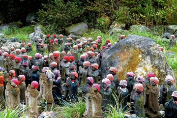 1000 Jizo Statues near the Sessho-seki Rock