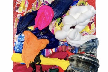 Sugita uses vivid colors and applies paint in unique ways