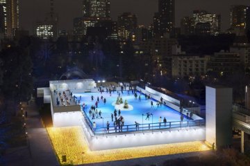 Something about ice skating just exudes Christmastime vibes