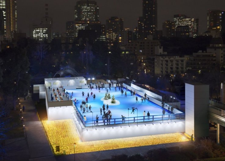 Something about ice skating just exudes Christmastime vibes